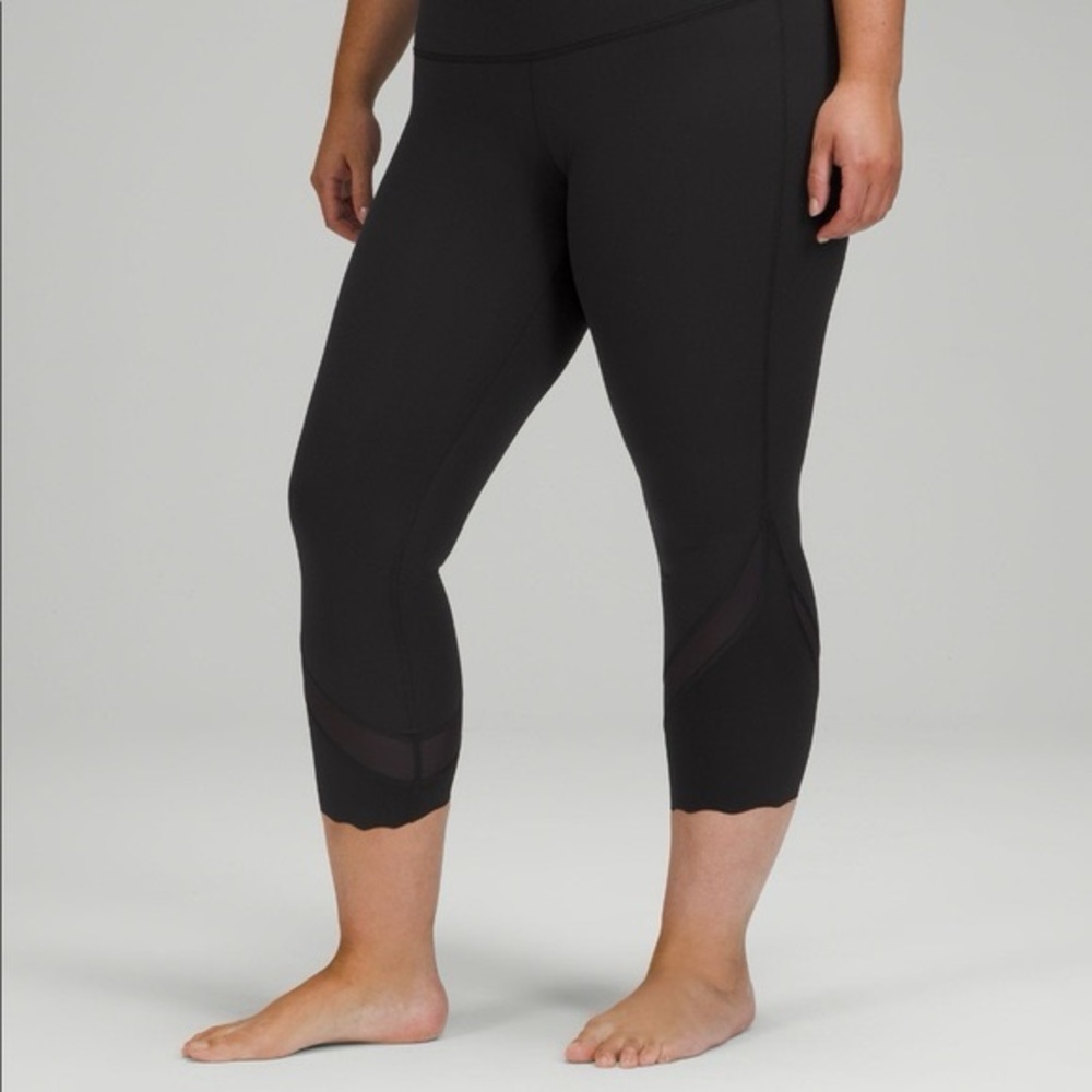 LULULEMON Cropped leggings with mesh insert